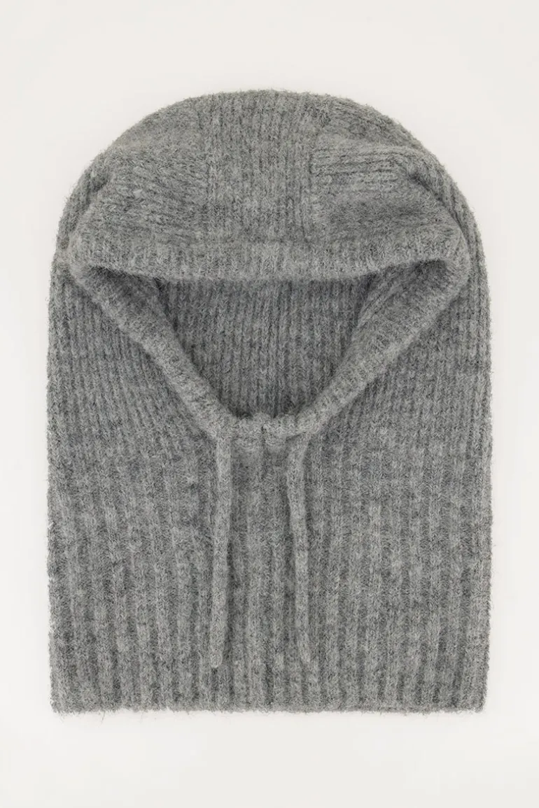 Cagoule Grise En Tricot