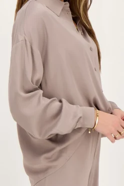Chemise Oversized Taupe En Satin