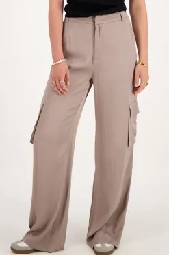 Pantalon Cargo Ample Taupe à Effet Satin